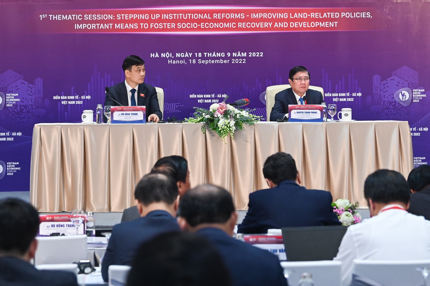 Quyết sách kịp thời, vượt qua thách thức -0
