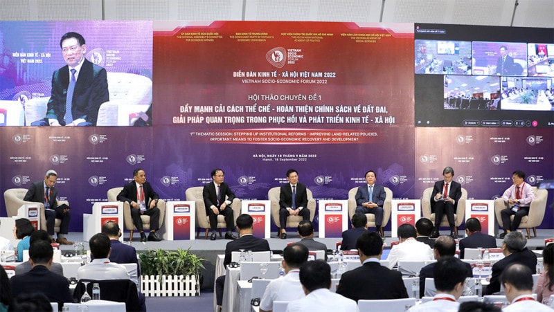 Quyết sách kịp thời, vượt qua thách thức -0
