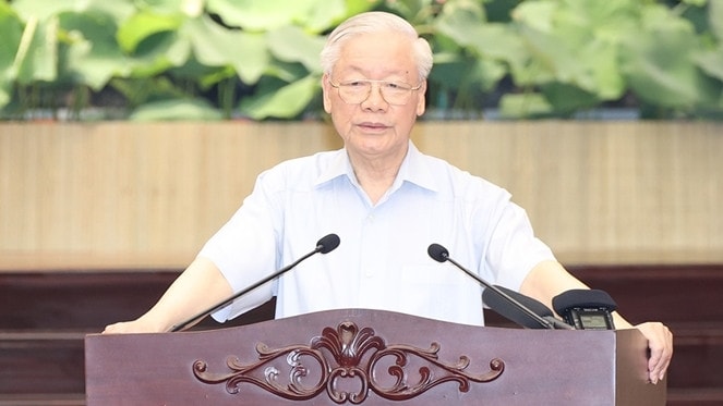 THÀNH PHỐ HỒ CHÍ MINH CẦN PHÁT HUY MẠNH HƠN NỮA TRUYỀN THỐNG ANH HÙNG, KINH NGHIỆM ĐỔI MỚI, NỖ LỰC PHẤN ĐẤU, THỰC HIỆN TỐT HƠN NỮA VAI TRÒ LÀ ĐẦU TẦU VÀ ĐỘNG LỰC PHÁT TRIỂN CỦA VÙNG ĐÔNG NAM BỘ VÀ CẢ NƯỚC