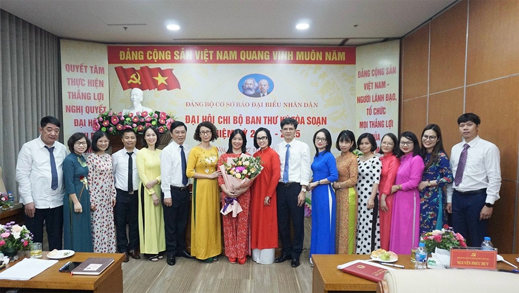 Đại hội Chi bộ Ban Thư ký tòa soạn nhiệm kỳ 2022 - 2025 thành công tốt đẹp -0