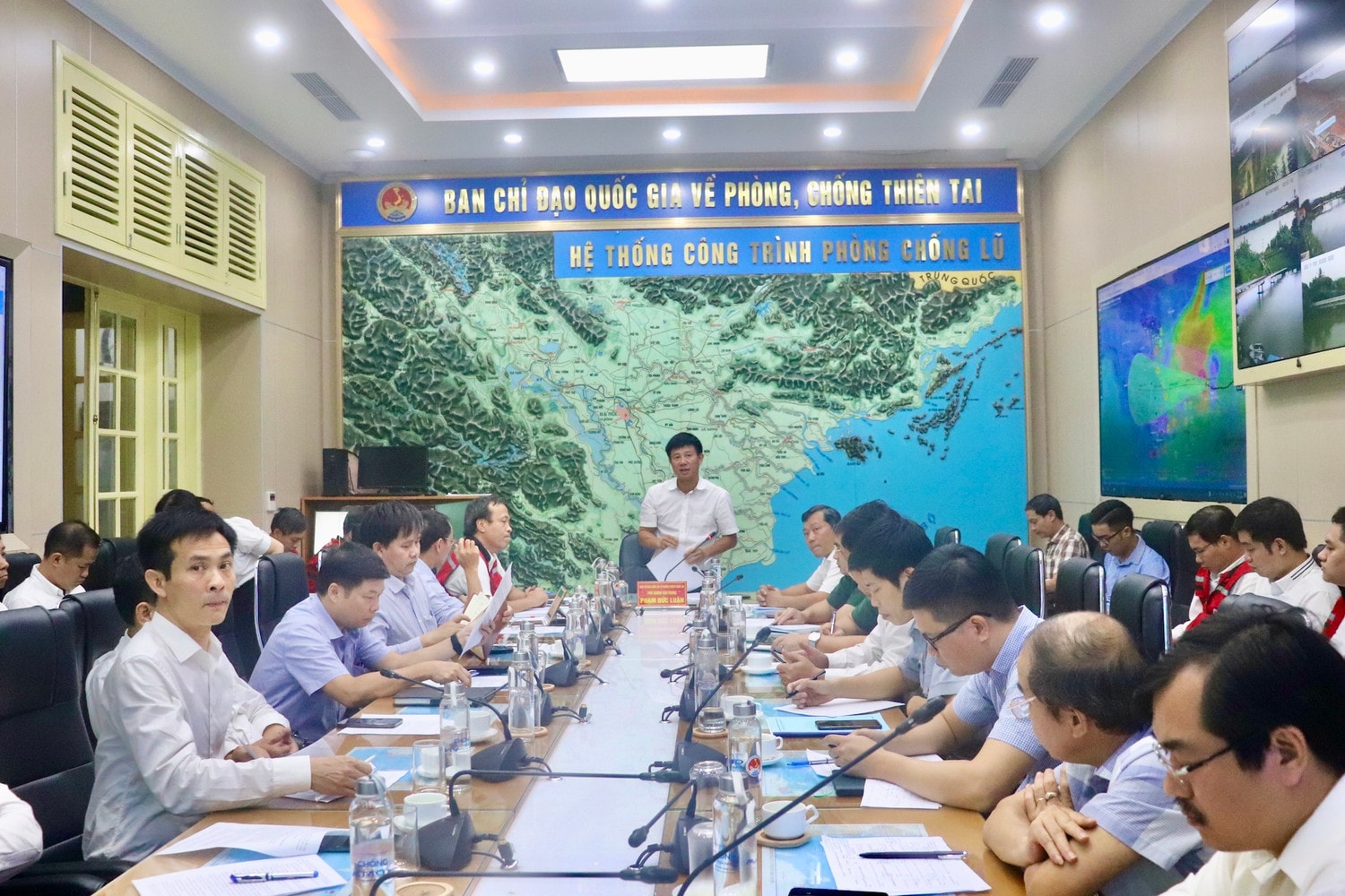 Khẩn trương ứng phó bão số 4 có xu hướng mạnh lên -0