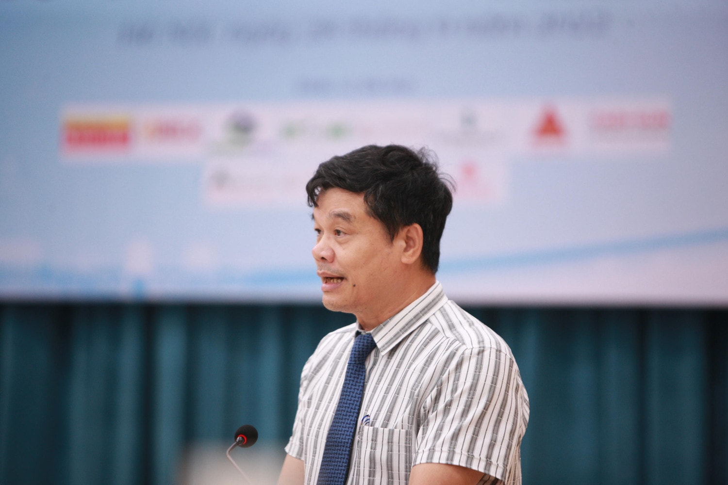 Vụ trưởng Vụ Vật liệu xây dựng Phạm Văn Bắc phát biểu tại hội thảo Loay hoay tìm thị trường cho vật liệu xây dựng mới -0