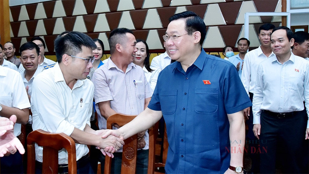 Một số hình ảnh Chủ tịch Quốc hội Vương Đình Huệ tiếp xúc cử tri huyện Thuỷ Nguyên, TP. Hải Phòng