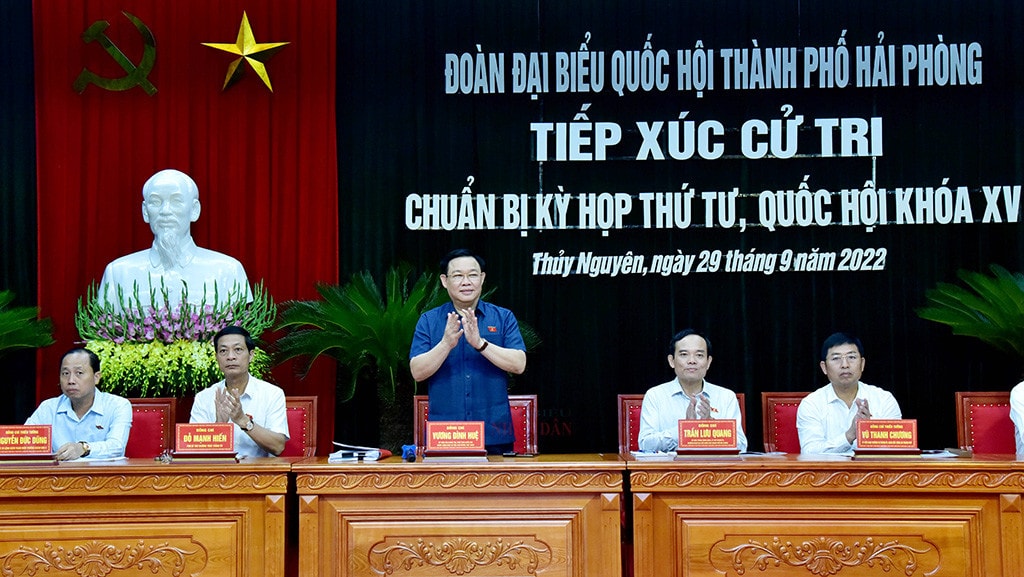 Một số hình ảnh Chủ tịch Quốc hội Vương Đình Huệ tiếp xúc cử tri huyện Thuỷ Nguyên, TP. Hải Phòng
