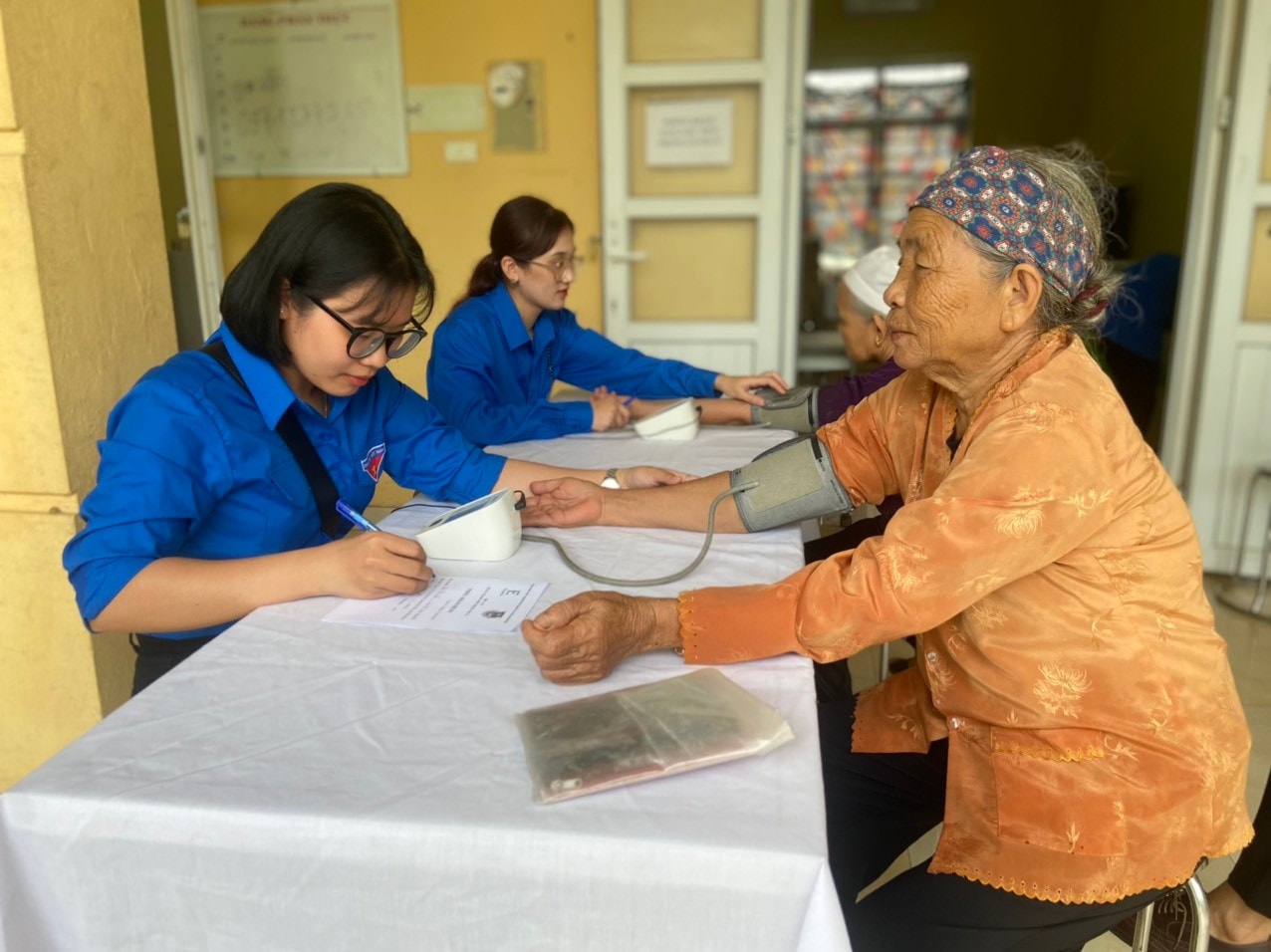 Đoàn Thanh niên Văn phòng Quốc hội tổ chức Chương trình thiện nguyện tại Hoà Bình -3