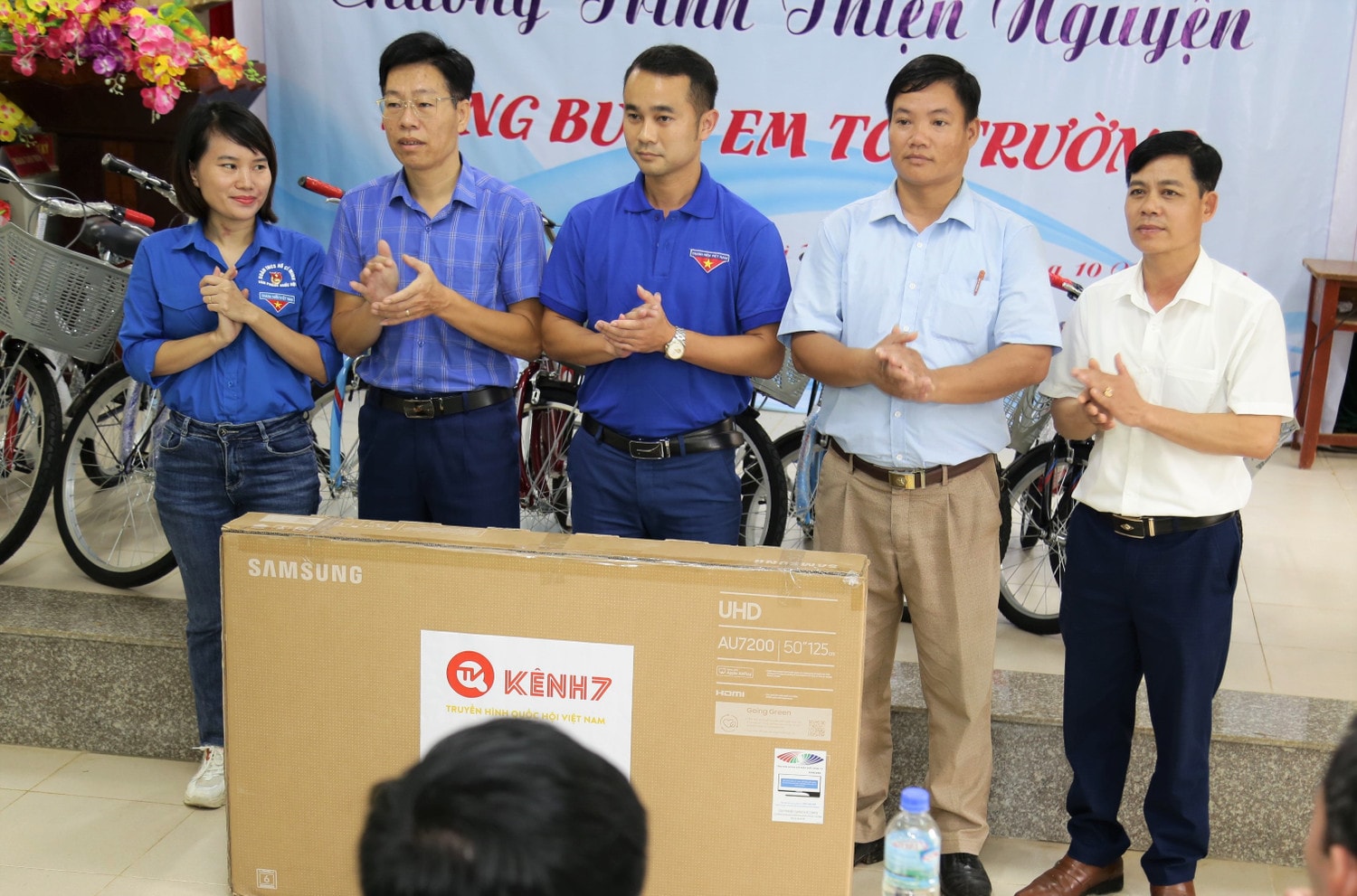 Đoàn Thanh niên Văn phòng Quốc hội tổ chức Chương trình thiện nguyện tại Hoà Bình -1