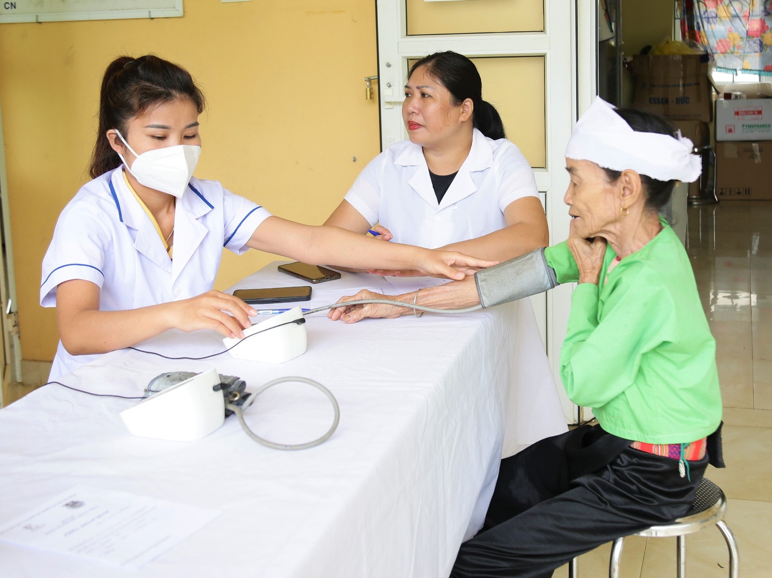 Đoàn Thanh niên Văn phòng Quốc hội tổ chức Chương trình thiện nguyện tại Hoà Bình -1