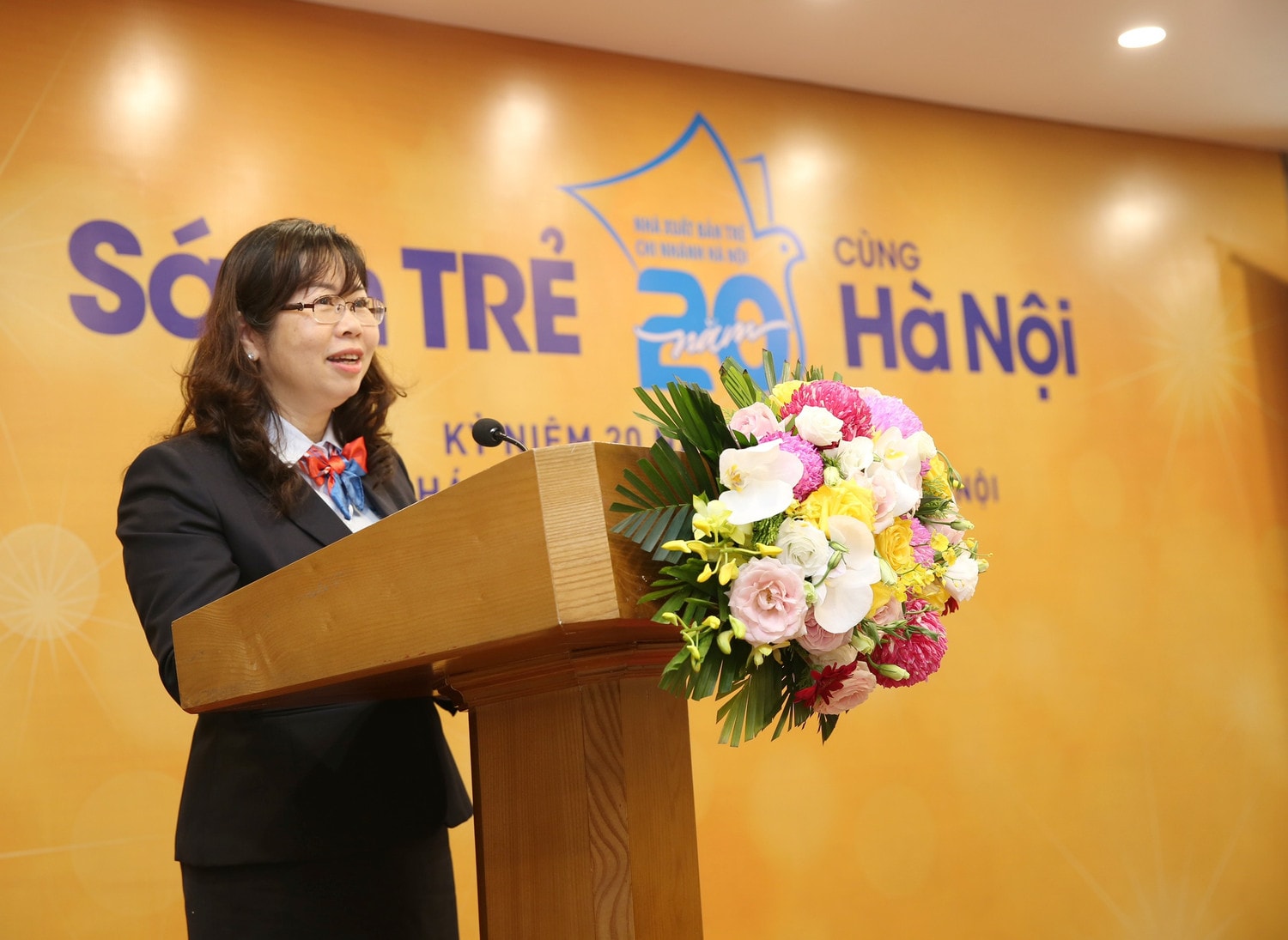Sách Trẻ 20 năm cùng Hà Nội -0