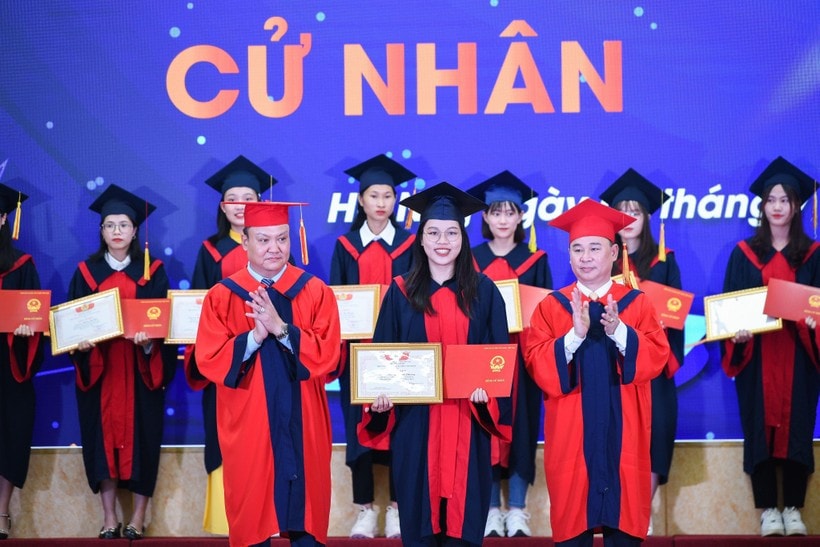 Trường ĐH Công Đoàn chào đón hơn 2000 tân sinh viên nhập học -0