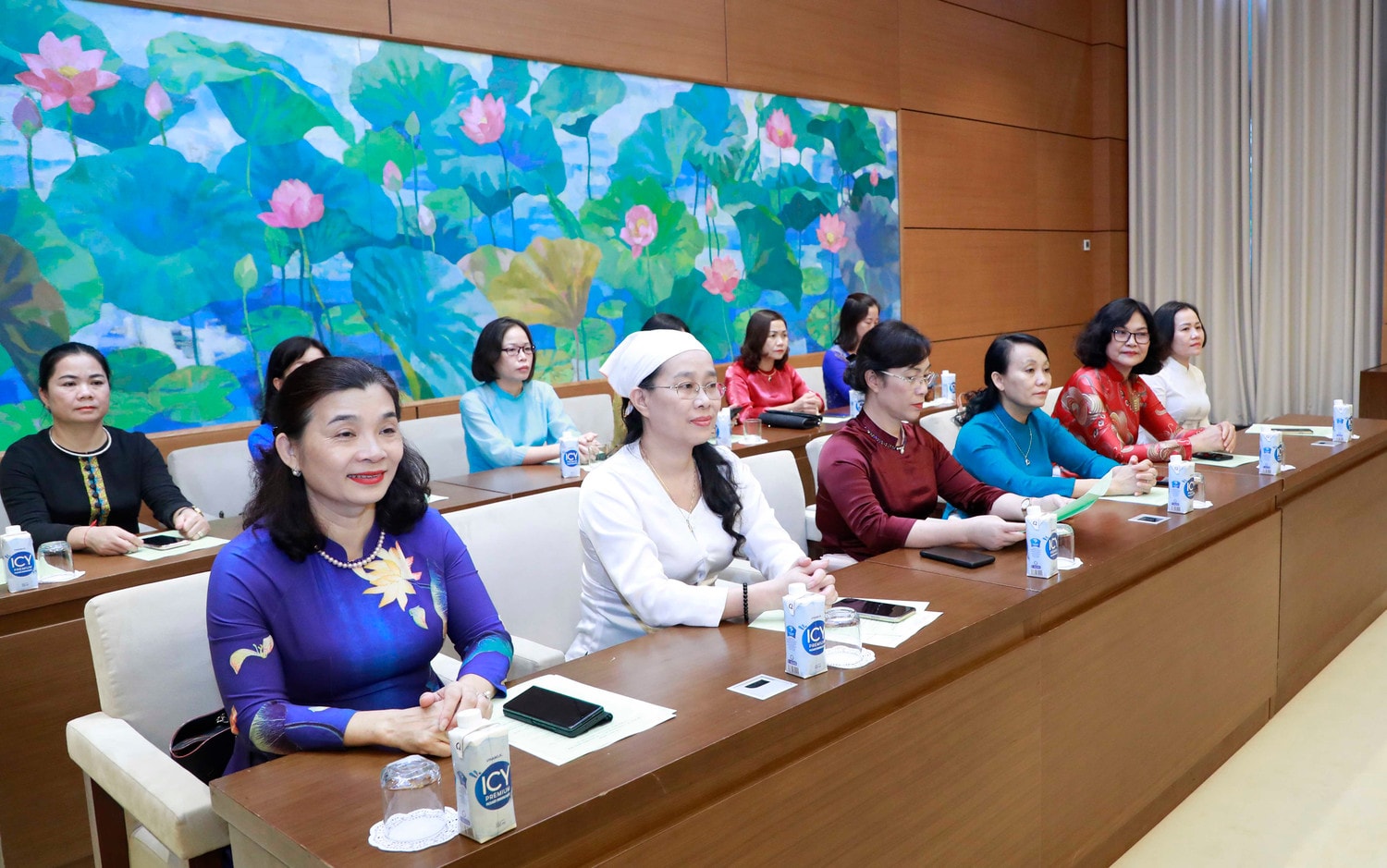 Phó Chủ tịch Thường trực Quốc hội Trần Thanh Mẫn gặp mặt nữ lãnh đạo, nữ đại biểu Quốc hội, HĐND tỉnh Nghệ An -0