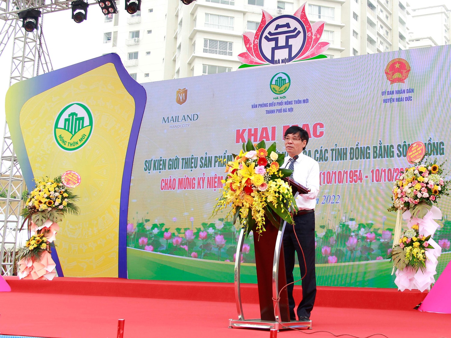 Giám đốc Sở Nông nghiệp và Phát triển nông thôn thành phố Hà Nội Chu Phú Mỹ phát biểu tại tại sự kiện Hà Nội quảng bá sản phẩm OCOP các tỉnh Đồng bằng sông Hồng và trao quyết định xã đạt chuẩn nông thôn mới nâng cao -0