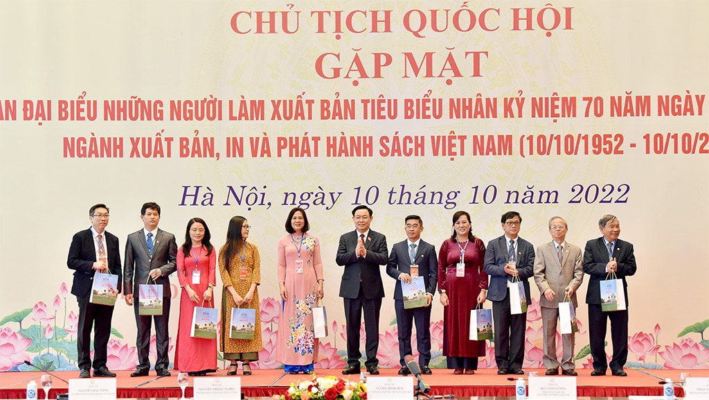 Chủ tịch Quốc hội Vương Đình Huệ: Ngành xuất bản phải góp phần tạo lập sức mạnh quốc gia