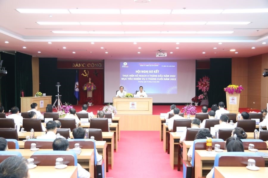 Điện lực Hà Giang: phấn đấu hoàn thành, cán đích trước thời hạn các chỉ tiêu -0