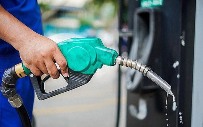 Nguồn cung xăng dầu hiện đang rất khó khăn. Ảnh ITN