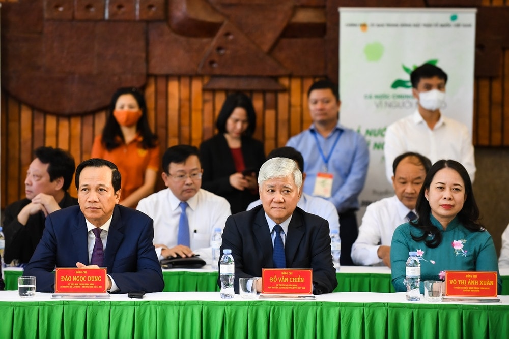Nhiều cơ quan, đơn vị, doanh nghiệp, nhà hảo tâm ủng hộ “Quỹ Vì người nghèo và an sinh xã hội” -0