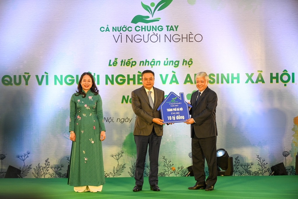 Nhiều cơ quan, đơn vị, doanh nghiệp, nhà hảo tâm ủng hộ “Quỹ Vì người nghèo và an sinh xã hội” -1