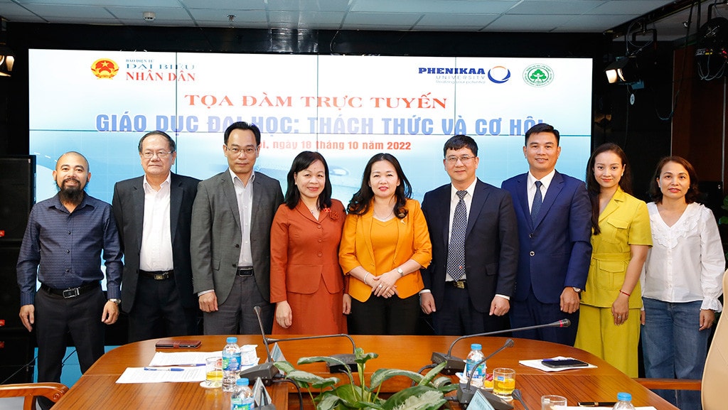 Đang diễn ra Tọa đàm trực tuyến “Giáo dục đại học: Thách thức và Cơ hội” -1