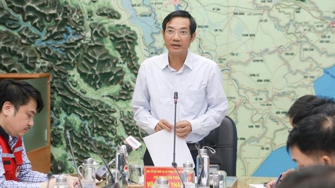 Ông Vũ Xuân Thành, Phó chánh văn phòng Ban chỉ đạo quốc gia về Phòng chống thiên tai, Phó Tổng cục trưởng Tổng cục Phòng chống thiên tai phát biểu chỉ đạo tại cuộc họp