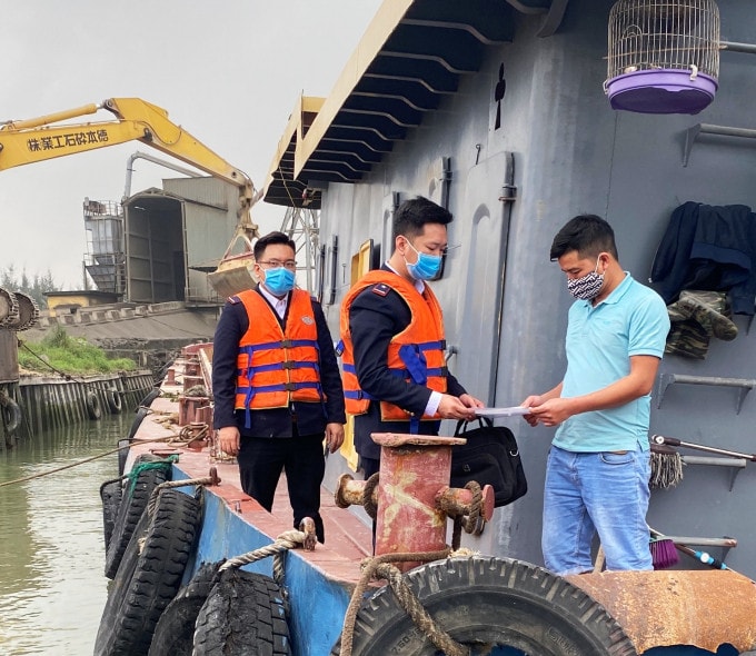 Làm tốt công tác quản lý cảng, bến, phương tiện -0