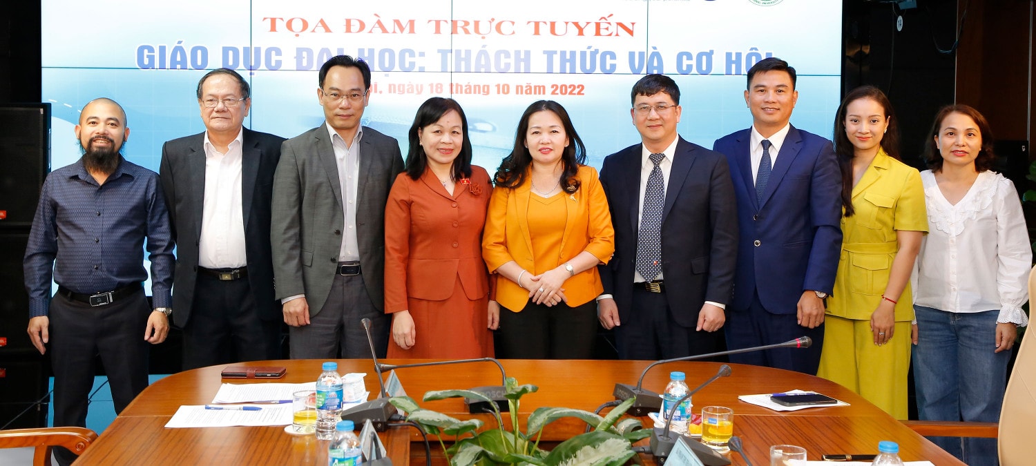 Giáo dục đại học: Tìm cơ hội vượt thách thức -0