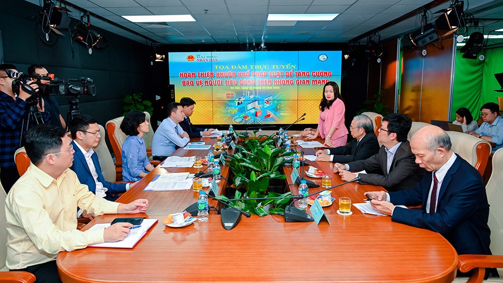 Tọa đàm trực tuyến “Hoàn thiện khuôn khổ pháp luật để tăng cường bảo vệ người tiêu dùng trên không gian mạng” -0