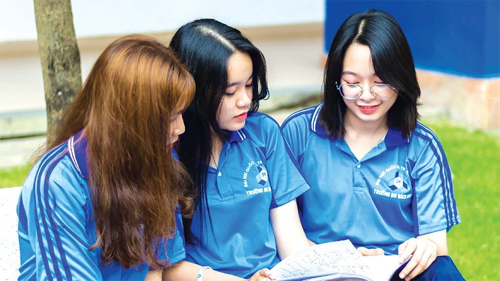 Hành trình Top 100 thế giới Ngành Kỹ thuật Dầu khí -1