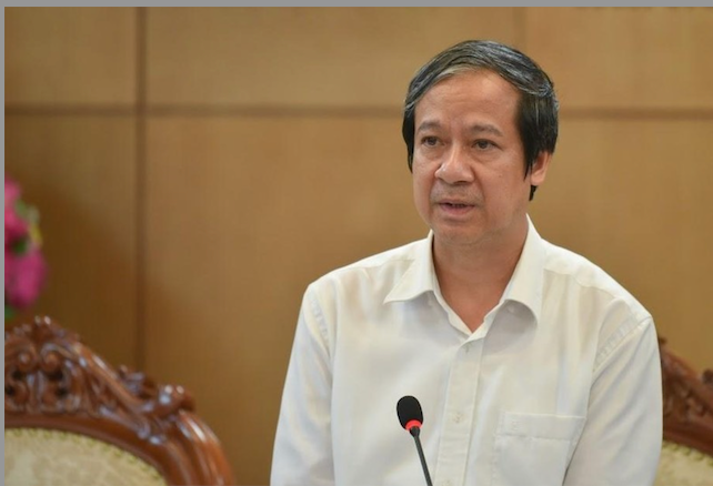 Vì sao trường đại học bất ngờ dừng tăng học phí? -0