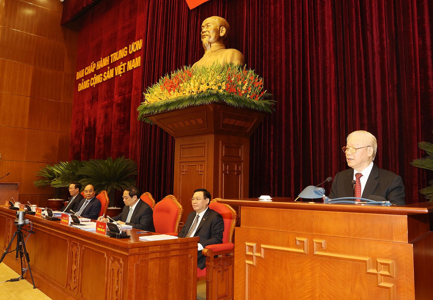 VÙNG ĐÔNG NAM BỘ CẦN PHÁT HUY MẠNH MẼ HƠN NỮA TRUYỀN THỐNG ANH HÙNG, KINH NGHIỆM ĐỔI MỚI, SÁNG TẠO, NỖ LỰC PHẤN ĐẤU, THỰC HIỆN TỐT VAI TRÒ LÀ ĐẦU TẦU PHÁT TRIỂN CỦA CẢ NƯỚC -0