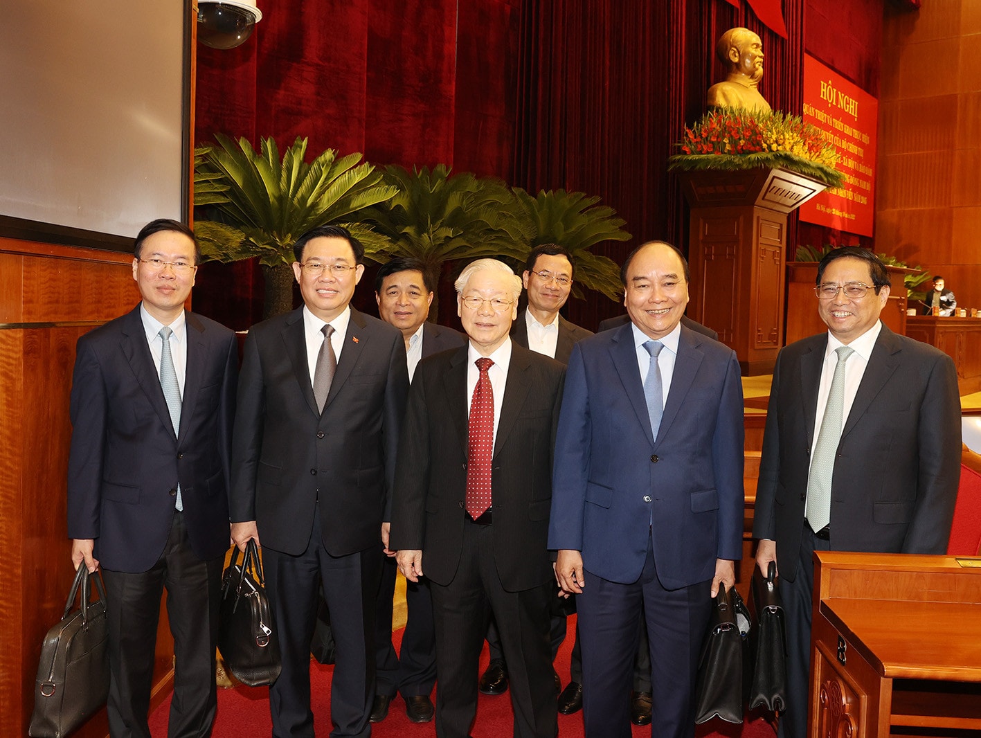 Bộ Chính trị tổ chức Hội nghị quán triệt Nghị quyết 24 về phát triển vùng Đông Nam Bộ -0