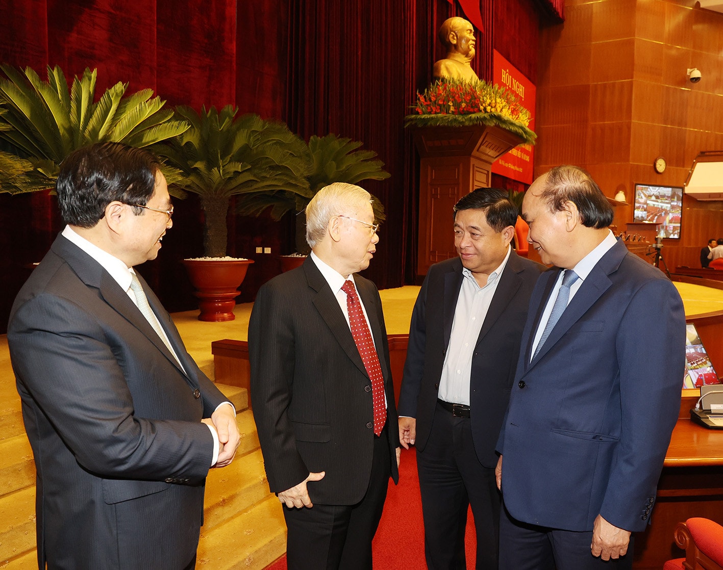 Bộ Chính trị tổ chức Hội nghị quán triệt Nghị quyết 24 về phát triển vùng Đông Nam Bộ -1