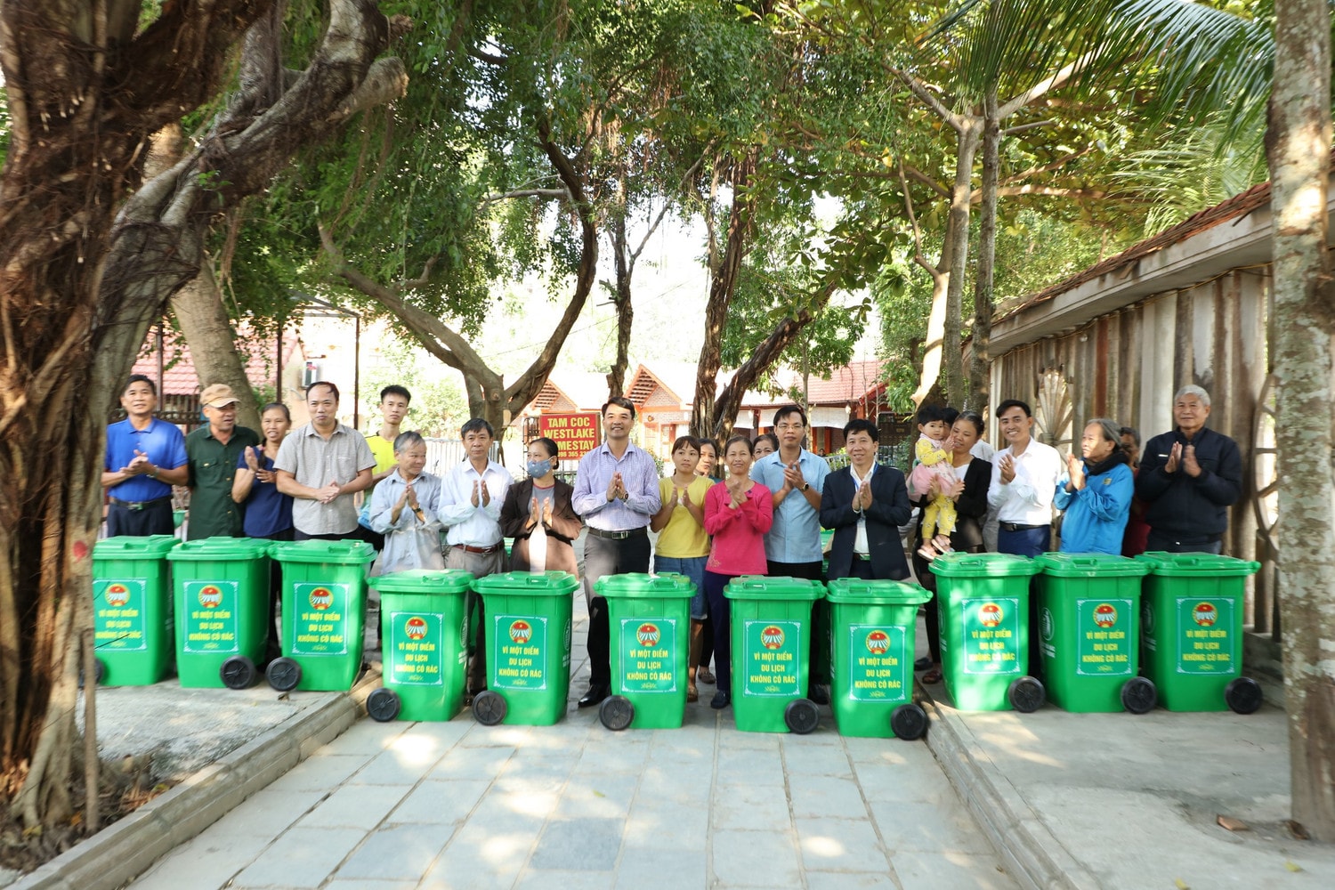 Thực hiện thu gom, phân loại, xử lý rác thải ngay tại hộ gia đình -0