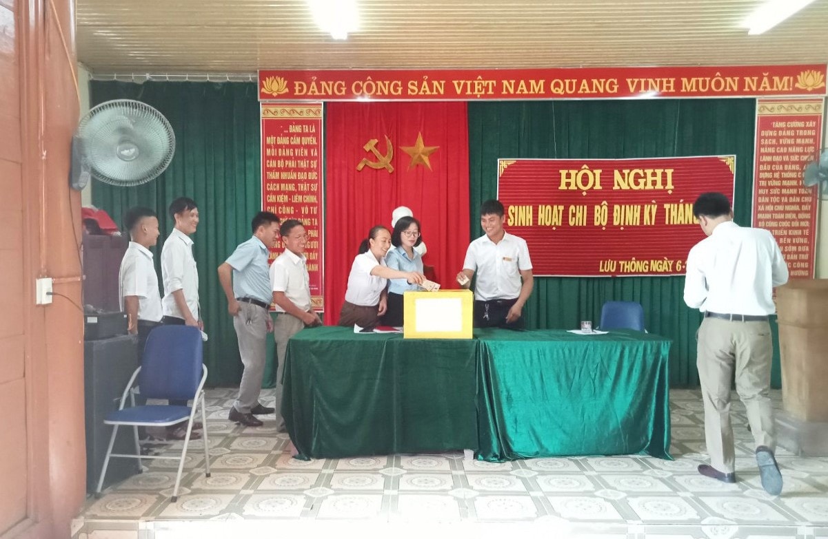 Nhiều chi bộ thôn, bản tích cực đổi mới nội dung, hình thức sinh hoạt Bài 2: “Cầu nối” giữa Đảng với bản làng -0