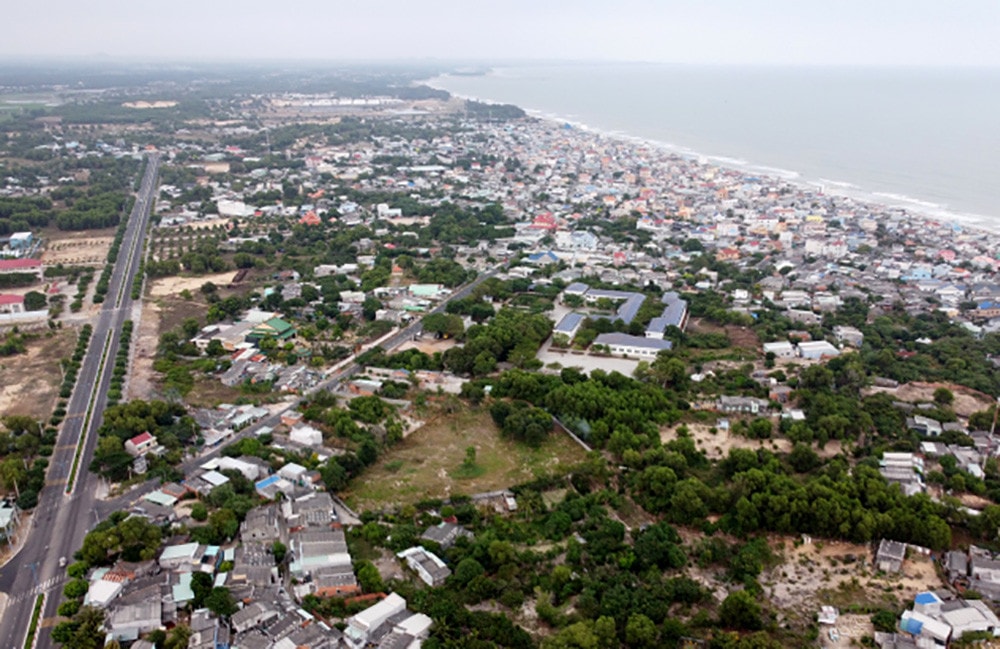 Giao đất không qua đấu giá, nguyên Chủ tịch UBND huyện cùng nhiều cán bộ bị khởi tố