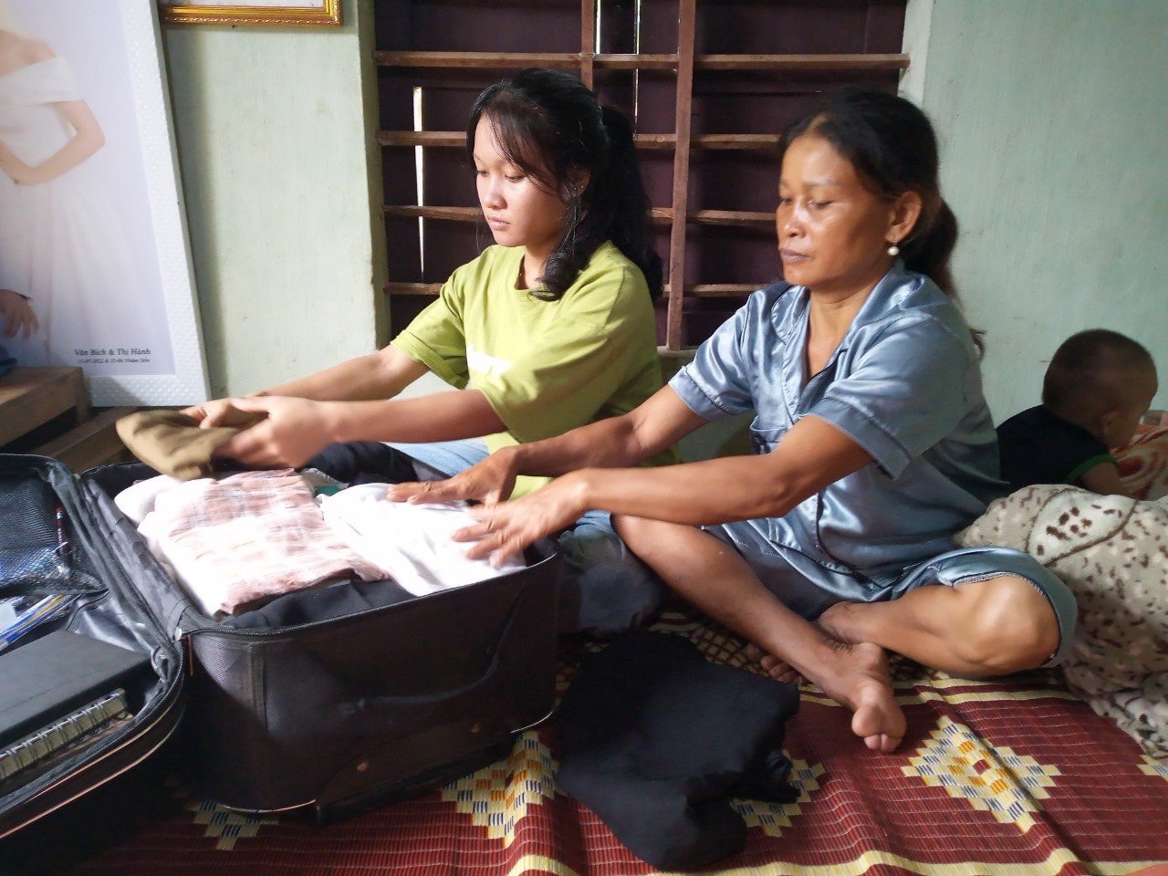 Nữ sinh người Rục đầu tiên bước chân vào giảng đường đại học -0