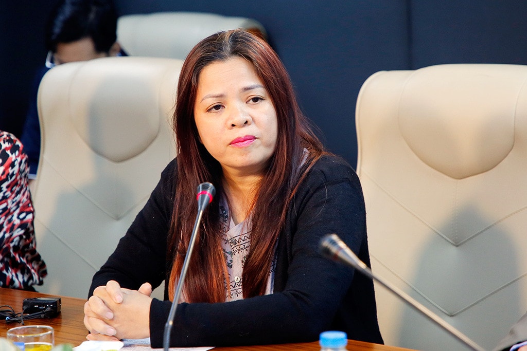Thưa TS. Vũ Thu Hương – Chuyên gia Giáo dục độc lập, là người nghiên cứu sâu về lĩnh vực giáo dục, xin bà cho biết chủ trương thực hiện xã hội hóa biên soạn SGK; có một số SGK cho mỗi môn học tác động thế nào tới thực tế dạy học tại các nhà trường?  