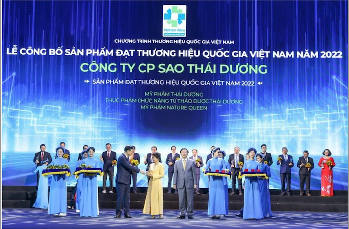 Sao Thái Dương nhận giải “Thương hiệu quốc gia Việt Nam năm 2022” -0