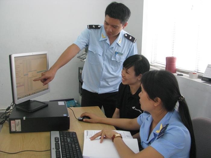 Đẩy mạnh cải cách hành chính phục vụ người dân, doanh nghiệp -0