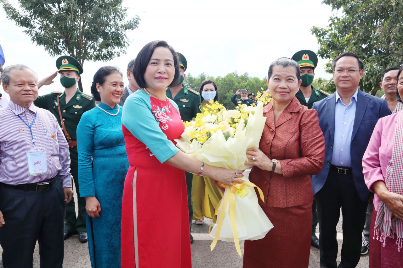 Thăm Cụm công trình lưu niệm hành trình cứu nước của Thủ tướng Hun Sen -0