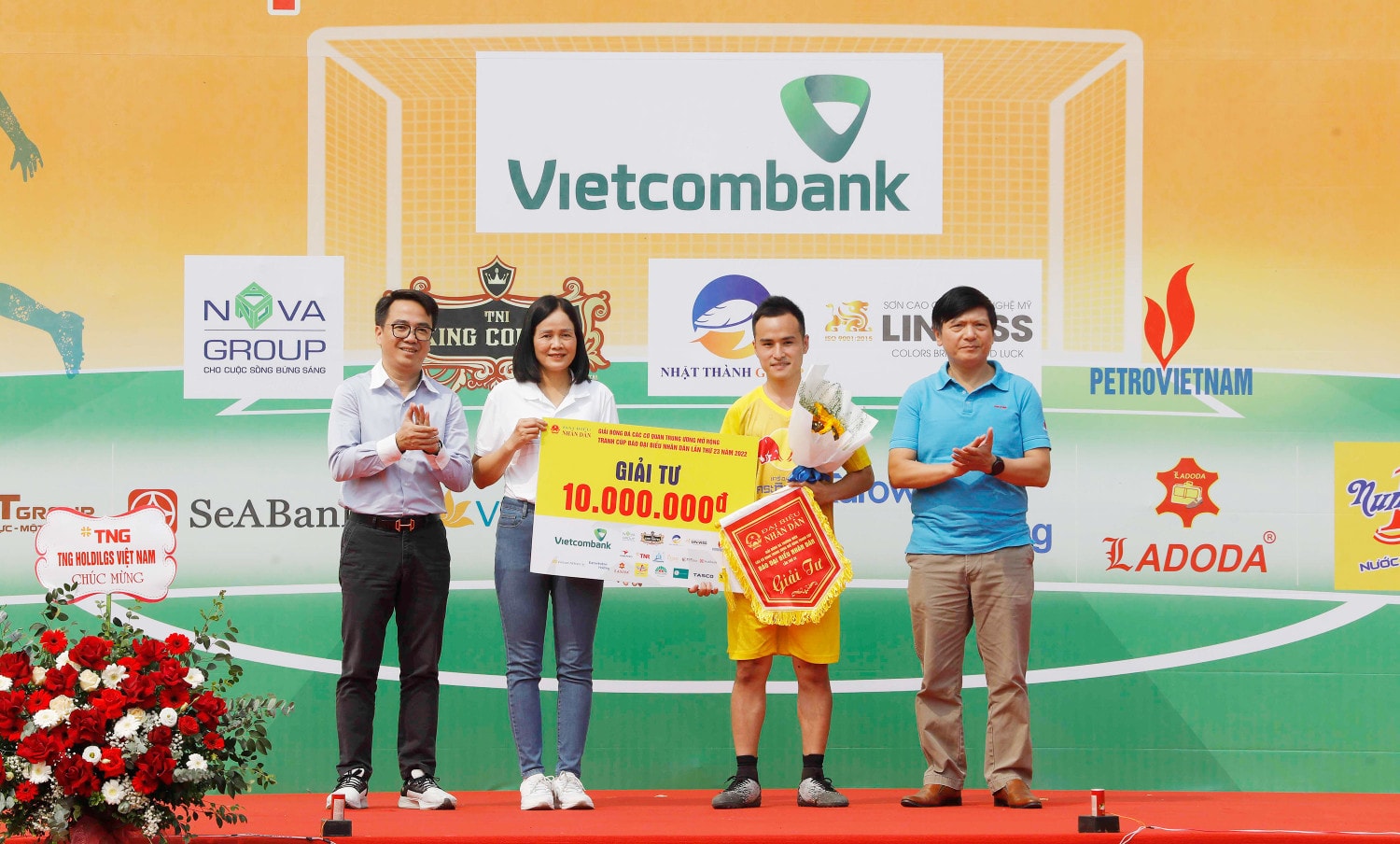 Lễ Bế mạc và trao giải Giải bóng đá các cơ quan Trung ương mở rộng tranh Cúp Báo Đại biểu Nhân dân lần thứ 23 -2