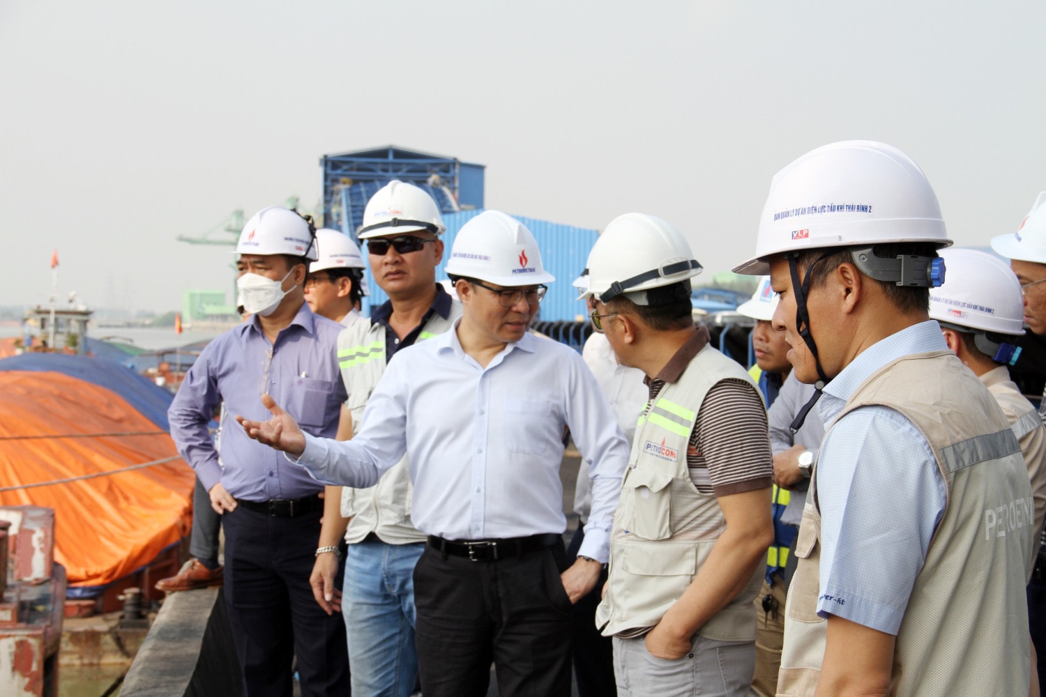 Petrovietnam về đích chỉ tiêu sản lượng khai thác dầu thô, nỗ lực cung ứng tối đa xăng dầu cho thị trường -0