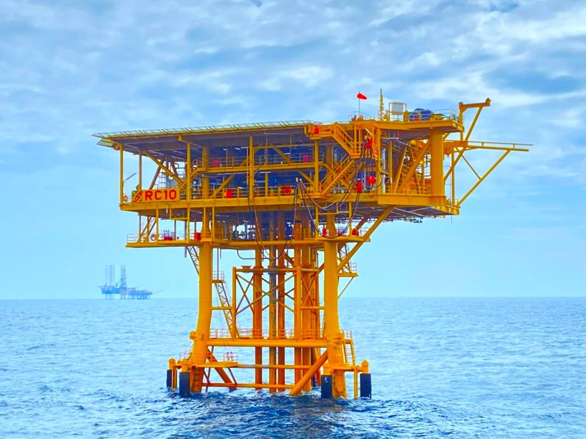 Petrovietnam về đích chỉ tiêu sản lượng khai thác dầu thô, nỗ lực cung ứng tối đa xăng dầu cho thị trường -0