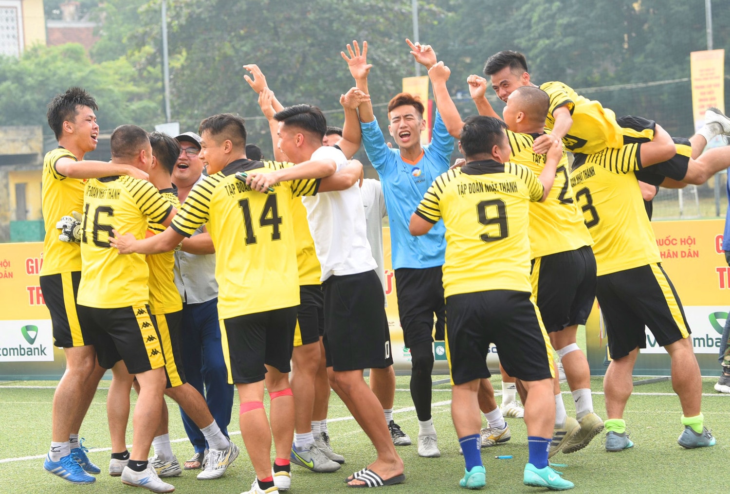 Lễ Bế mạc và trao giải Giải bóng đá các cơ quan Trung ương mở rộng tranh Cúp Báo Đại biểu Nhân dân lần thứ 23 -1