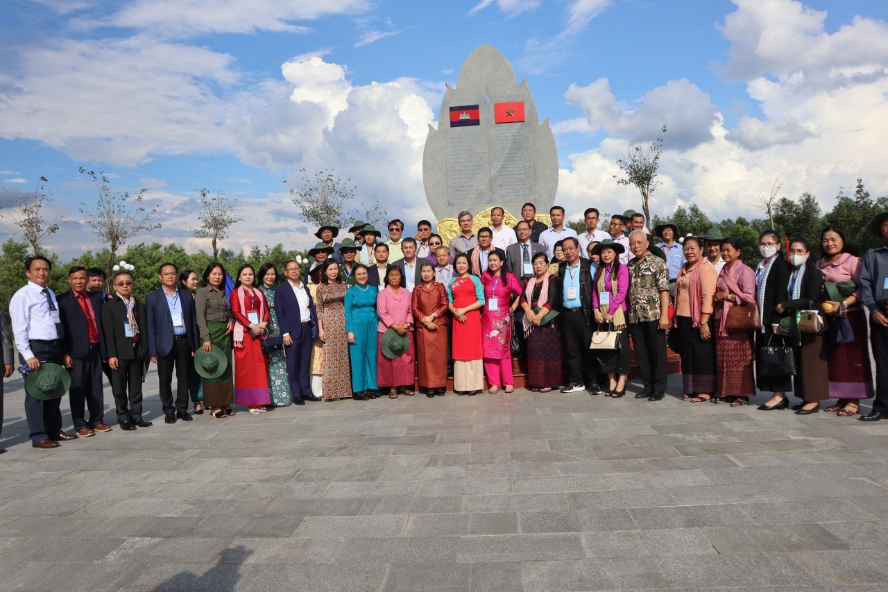Thăm Cụm công trình lưu niệm hành trình cứu nước của Thủ tướng Hun Sen -0