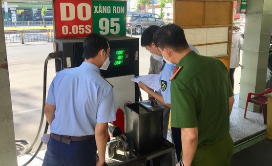 Bộ Công Thương lên tiếng về việc bán xăng dầu qua cột bơm mini -0