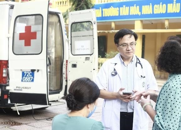 CLB Y Dược cựu học sinh THPT Nguyễn Thị Minh Khai tri ân các thầy cô