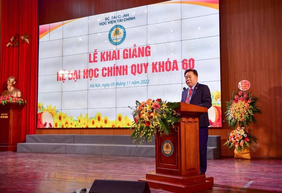 Vietcombank trao tặng học bổng trị giá 200 triệu đồng cho sinh viên Học viện Tài chính -0