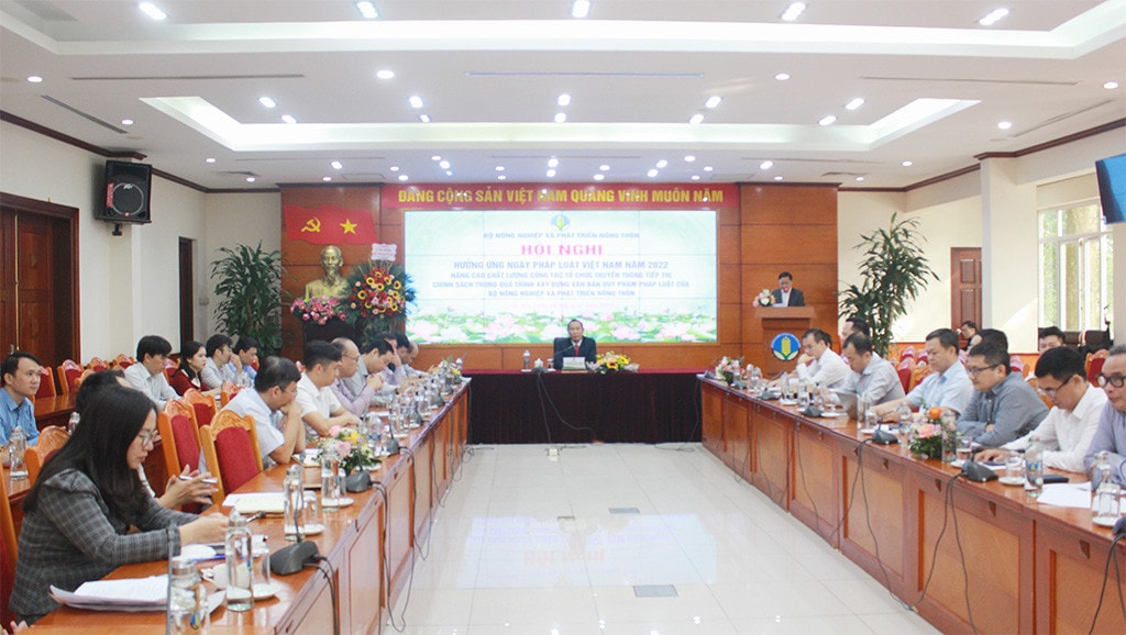 Pháp luật phải phù hợp thực tiễn, thực tiễn giúp hoàn thiện pháp luật -0