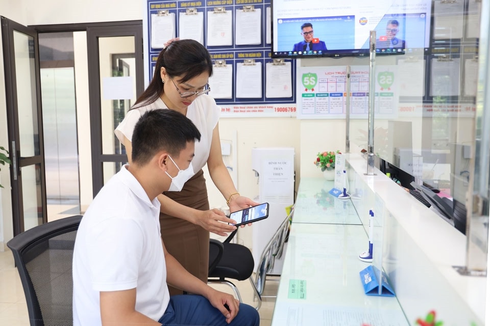 Công ty Điện lực Hưng Yên cố gắng về đích sớm các chỉ tiêu -0