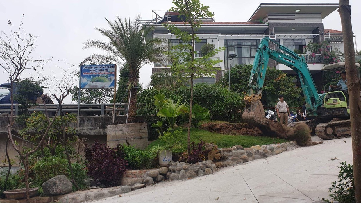 Xử lý vi phạm trật tự xây dựng tại khu vực cầu Văn Phương -0