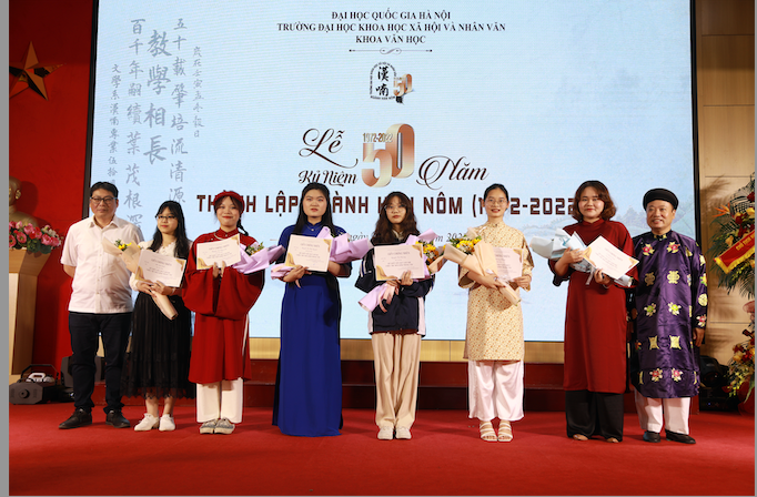 Trường ĐH Khoa học Xã hội và Nhân văn kỷ niệm 50 năm thành lập ngành 
